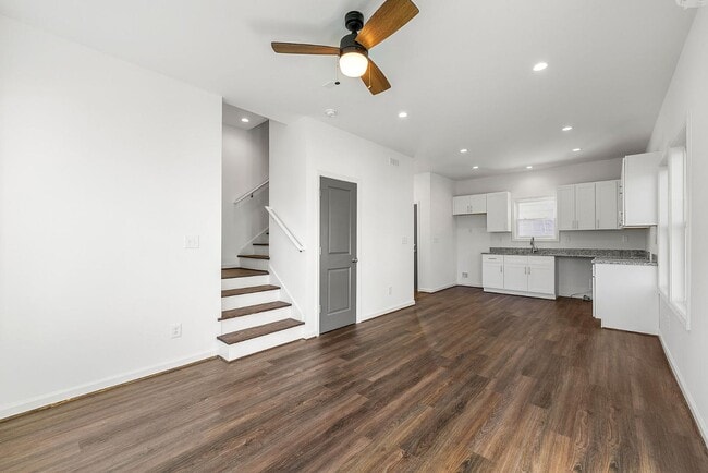 Photo - 62 Meldon Ave SE