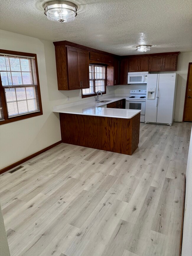 Photo - 111 W Golf Ave Unit 111 W Golf