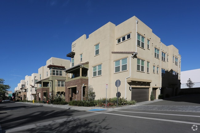 Photo - Strata Pointe