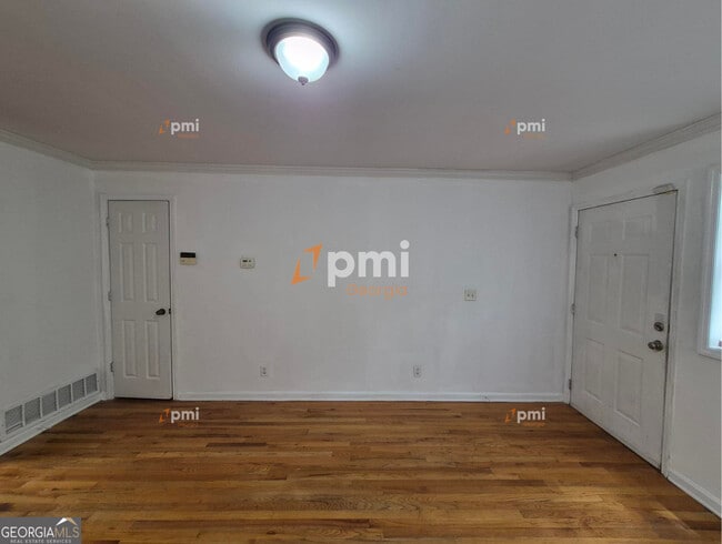 Photo - 3206 Mathieson Dr NE Unit APT 4
