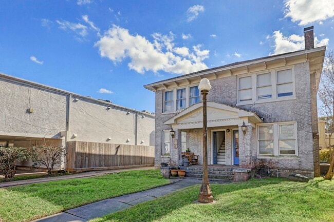 Photo - 1649 W Main St