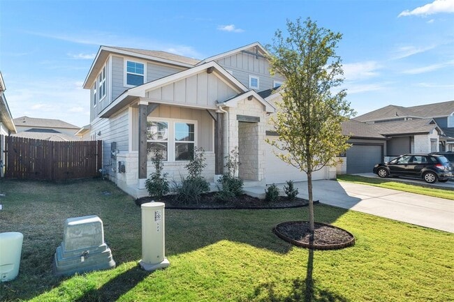 Photo - 520 Loriner Wy