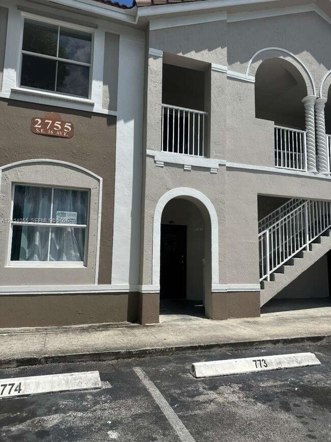 Building Photo - 2755 SE 16th Ave Unit 200