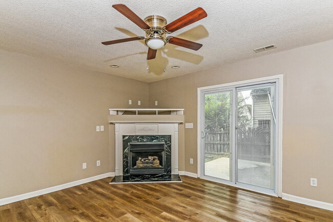 Photo - 2143 Castle Pines Dr