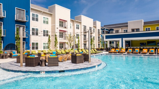 Luxury Pool with Firepits