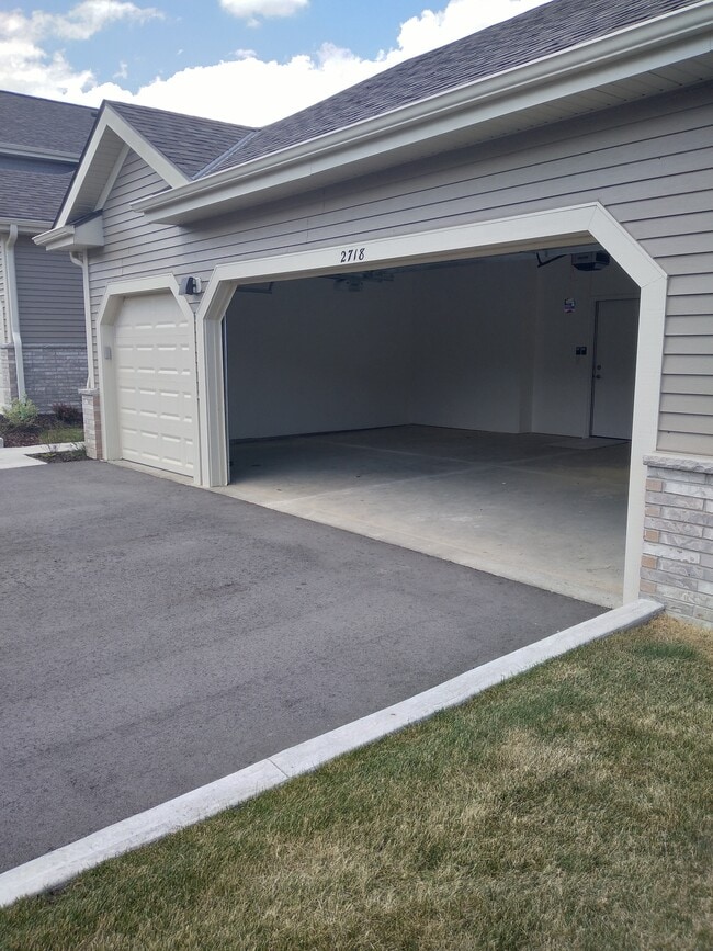 Photo - 2701 Pond Dr