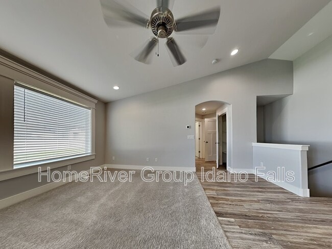 Building Photo - 7224 Hamden Ave Rental