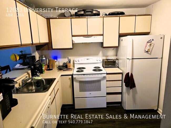 Photo - 1208 University Terrace