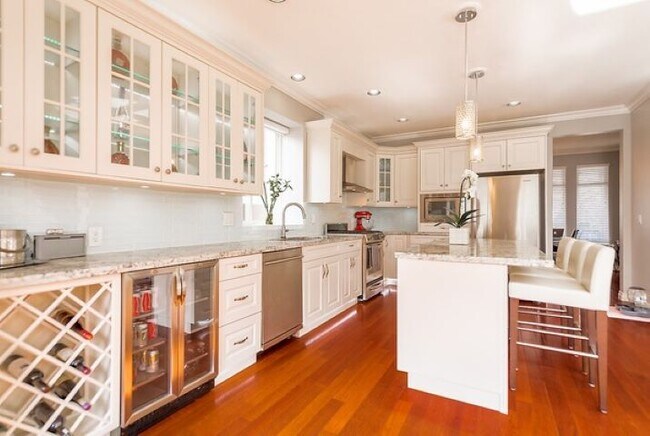 Photo - 1028 Riverwood Gate