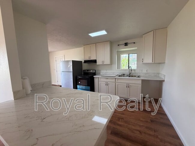 Photo - 2795 Kauhale St