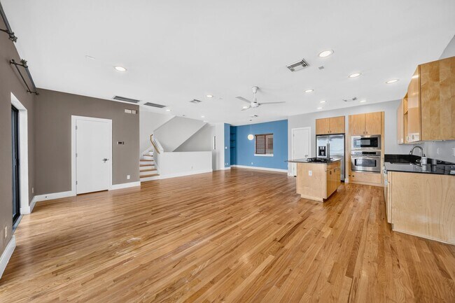 Photo - 4106 Spencer St