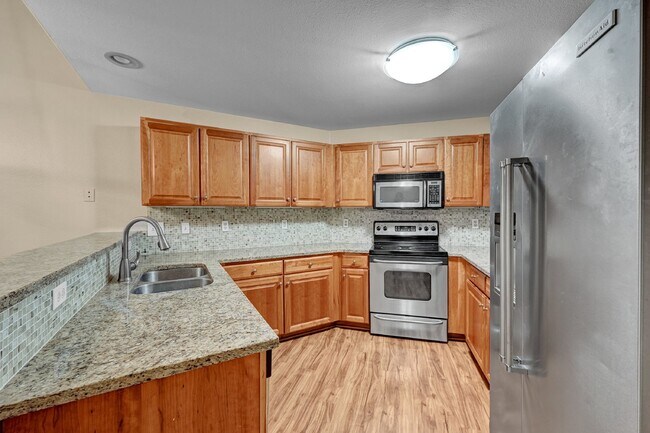 Building Photo - $1,895.00 - 2 Bedrooms, 2 Bathrooms, Apart... Unit #123