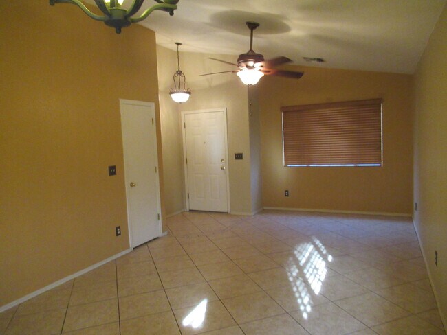 Photo - Attractive 4 Bedroom 2 Bath Home in the Tucson Mtn. Area Near Pima College & Downtown
