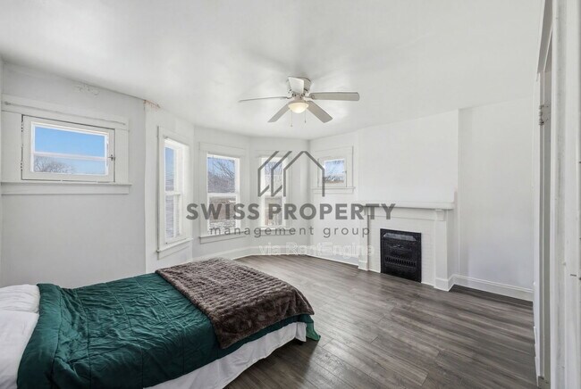 Photo - 2209 Summit St