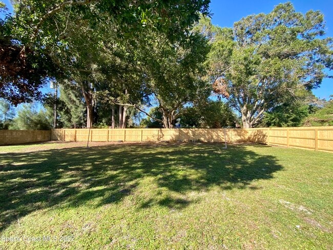 Photo - 57 NW Shannon Ave