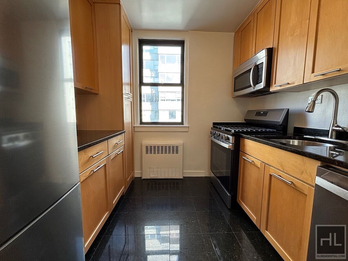 Photo - East 79th Street Unidad 12U