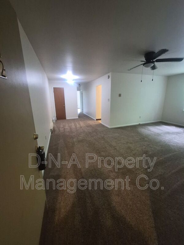 Photo - 404 Woodcliff Ave Unit #1-202