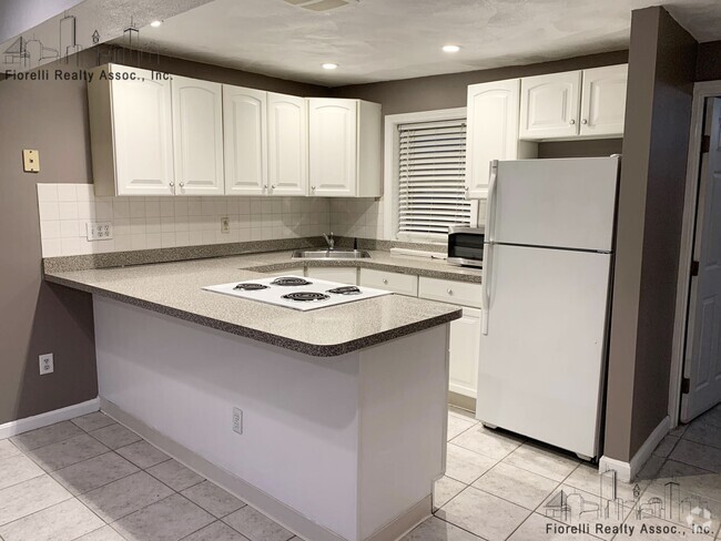 Building Photo - 16 Parmenter St Unit 2L Rental