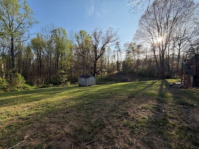 Photo - 1437 Dudley Mountain Rd