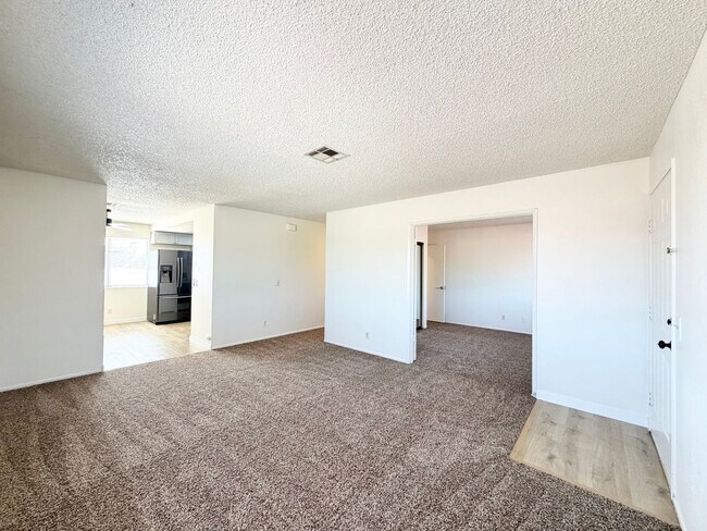 32440 Sky Blue Water Trail Unidad 04