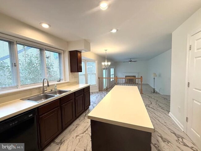 Photo - 1701 Picadilly Rd
