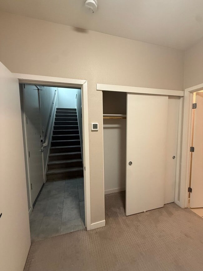 Photo - 2 bed | 2.5 bath | 1014 SF | 1 Car Garage | Tri-level condominium| Tenant pays $150 WS&G