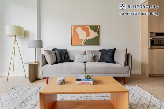 Photo - 1224 M St NW Unidad FL6-ID1077