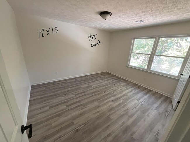 Photo - 8243 Creekridge Cir