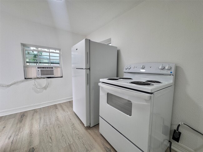 Photo - 27 Norwood St Unit 4