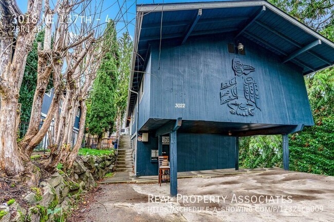 Building Photo - 3018 NE 137th-4 Unit 4