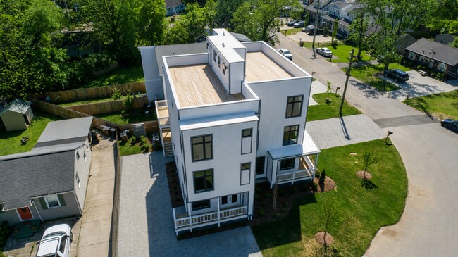 Photo - NEW BUILD with Rooftop!