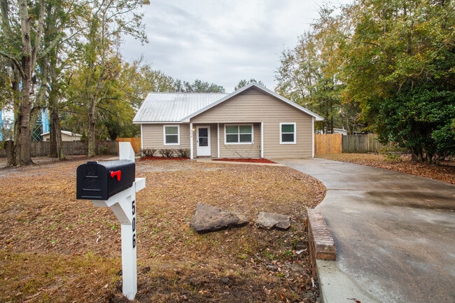 Building Photo - 506 Idlewood Cir