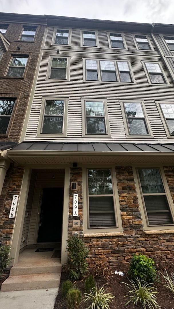 Photo - 709 Thomas Ln