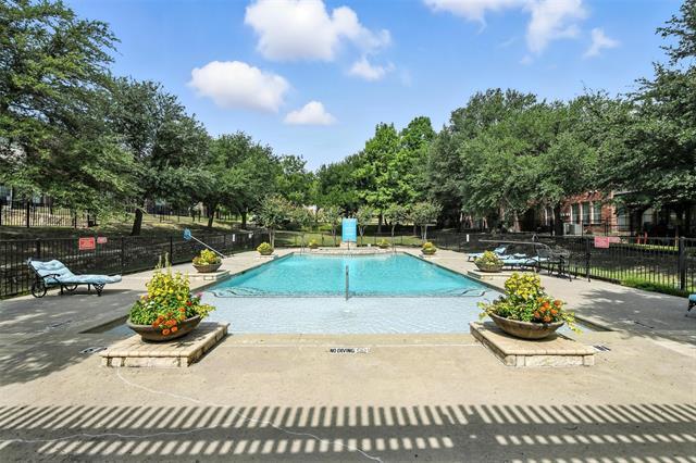 Photo - 1008 Colonial Dr