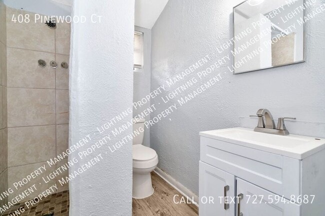 Photo - 408 Pinewood Ct