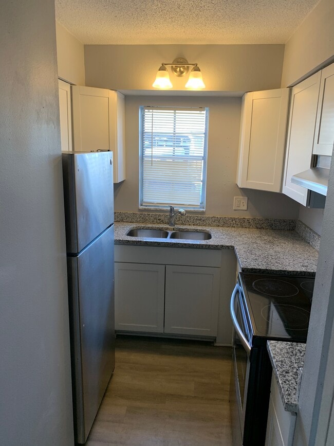 Photo - 1 Bed/1 Bath - Unit 206