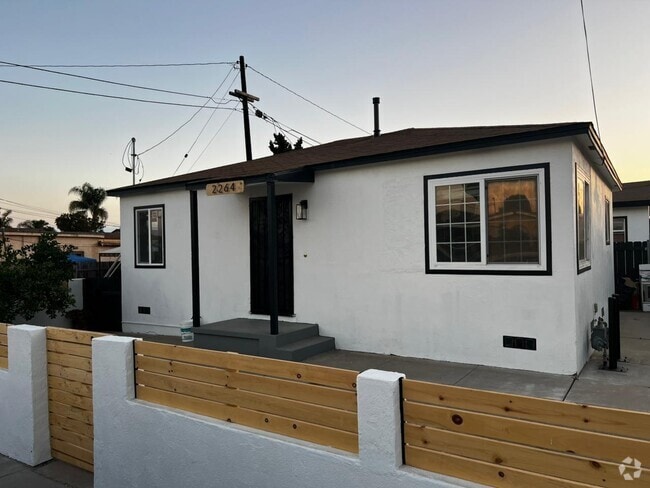 Building Photo - 2264 Smythe Ave Rental
