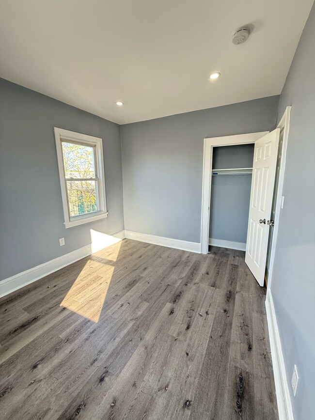 Photo - 422 Bacheller Ave