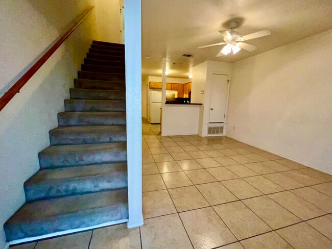 Building Photo - 3906 Gus Dr