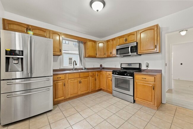 Photo - 221 Quincy Ave