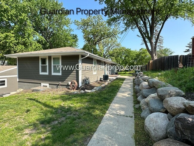 Photo - Renovated Side By Side Town Home, 2 Full baths, 2 Full Garage Spaces, Video Walk Through