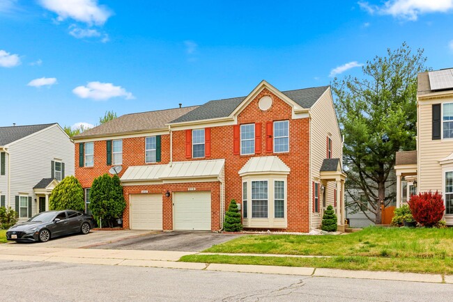 Photo - 210 Eisenhower Ct