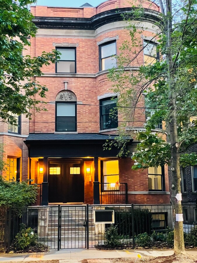 Photo - 843 W Wellington Ave Unit Garden