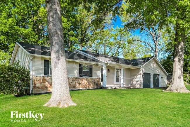 Photo - 125 Lake Point Dr