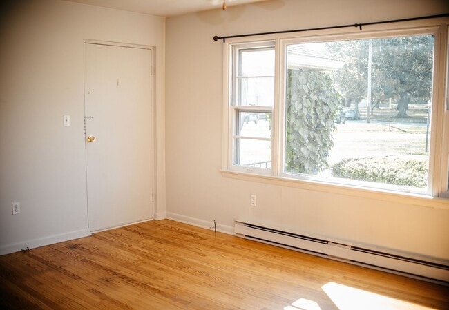 Photo - 1012 Pecks Rd