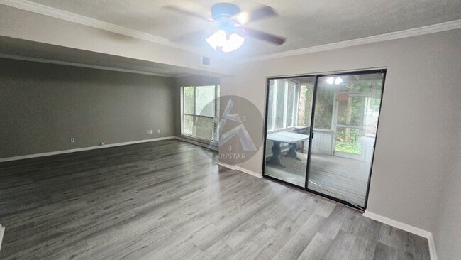 Photo - 2646 Briarwood Dr SE