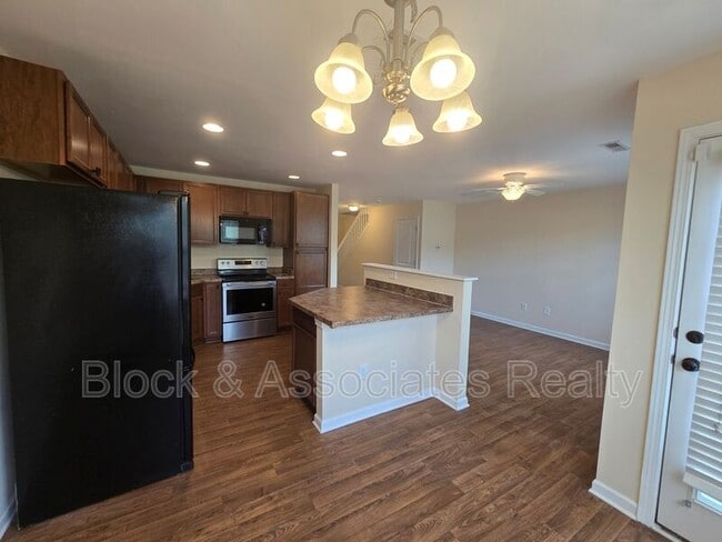 Photo - 545 Song Sparrow Ln