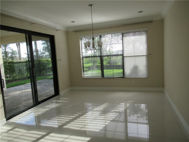 Photo - 8935 Watercrest Cir W