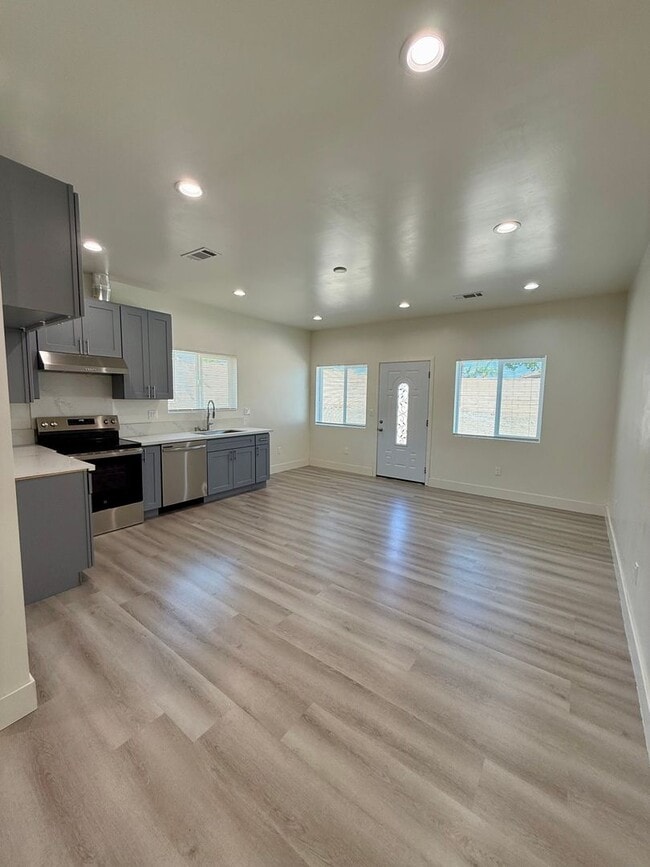 Photo - RINYO6696 Unit 1