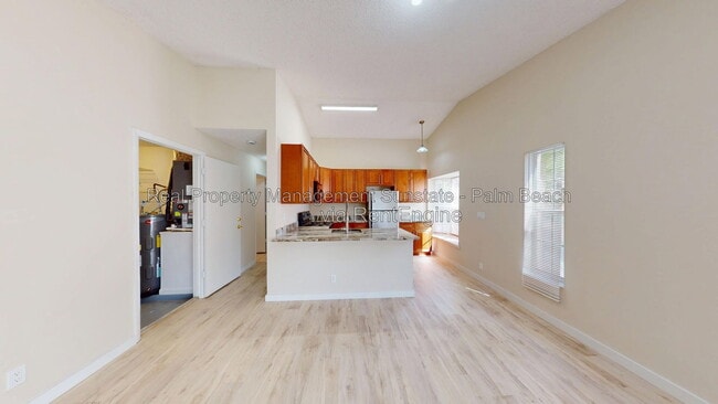 5401 Pinnacle Ln